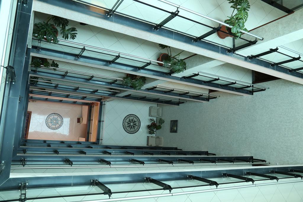 Afarensis International Hotel Addis Ababa Exteriör bild