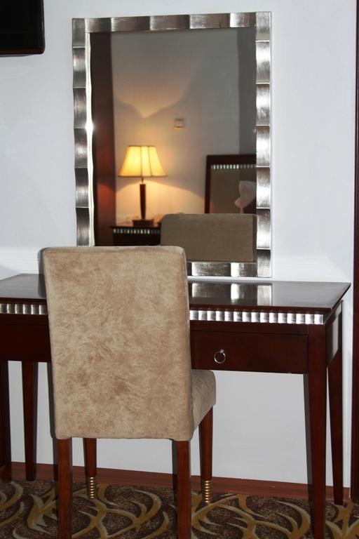 Afarensis International Hotel Addis Ababa Exteriör bild